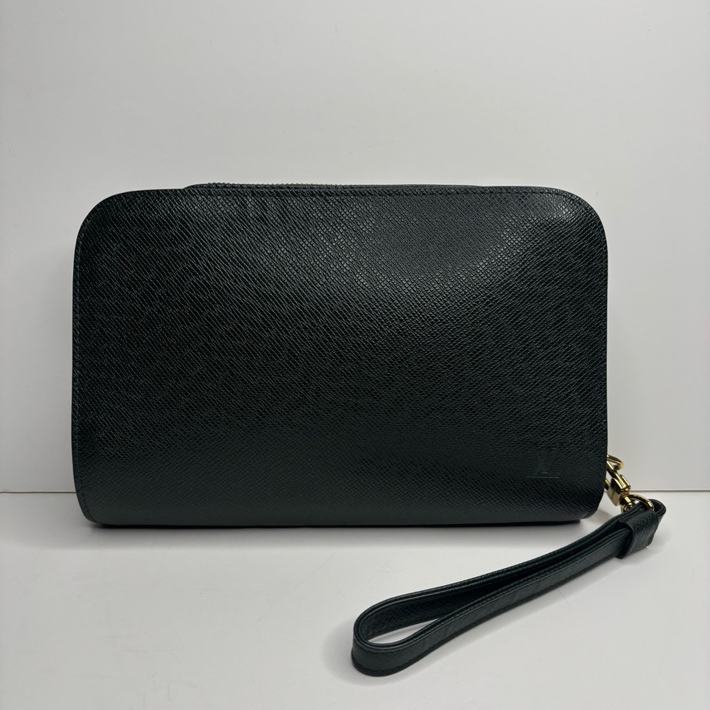 Louis Vuitton Taiga Baikal Clutch